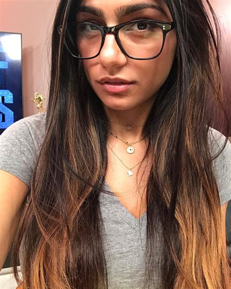 MIA KHALIFA .